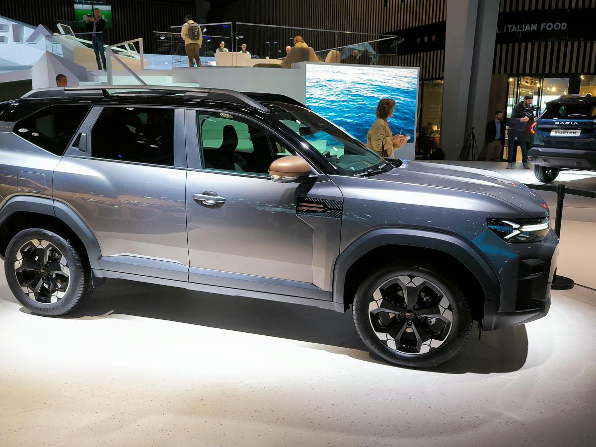 Từ 17.900 euro xuống 12.200 euro câu chuyện thật phía sau Dacia Spring