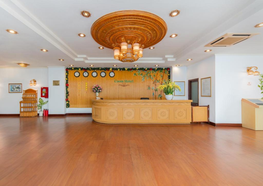 Top Khách Sạn Giá Rẻ Nha Trang Gần Biển: Green Nha Trang Được Đánh Giá Cao Về Sự Thoải Mái