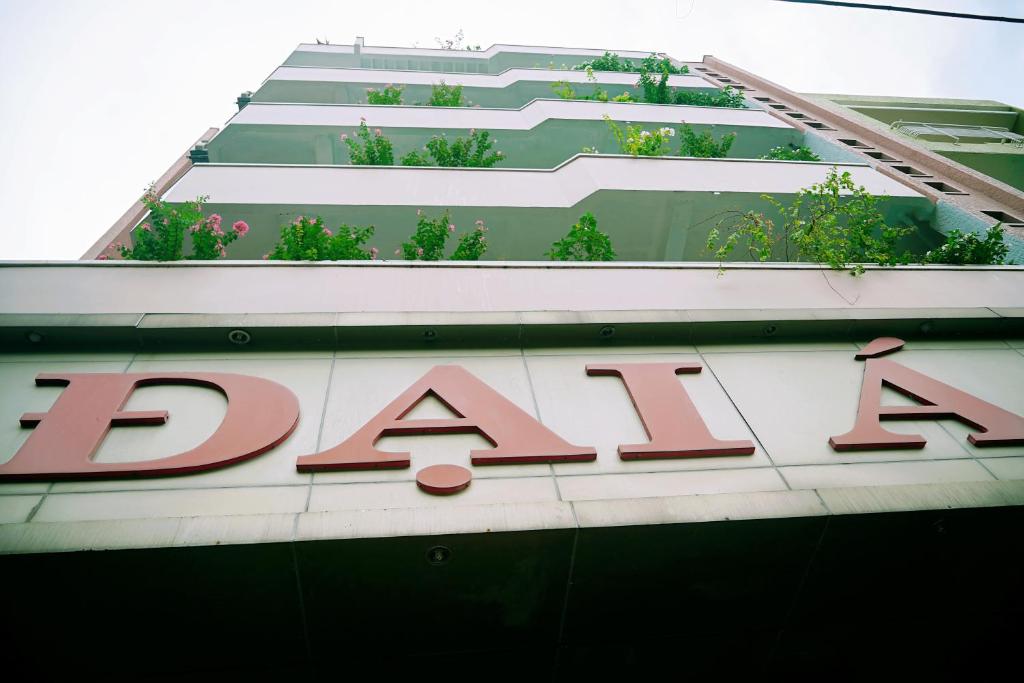 Dai A Hotel, khách sạn nổi bật gần cầu Rồng và sông Hàn thơ mộng