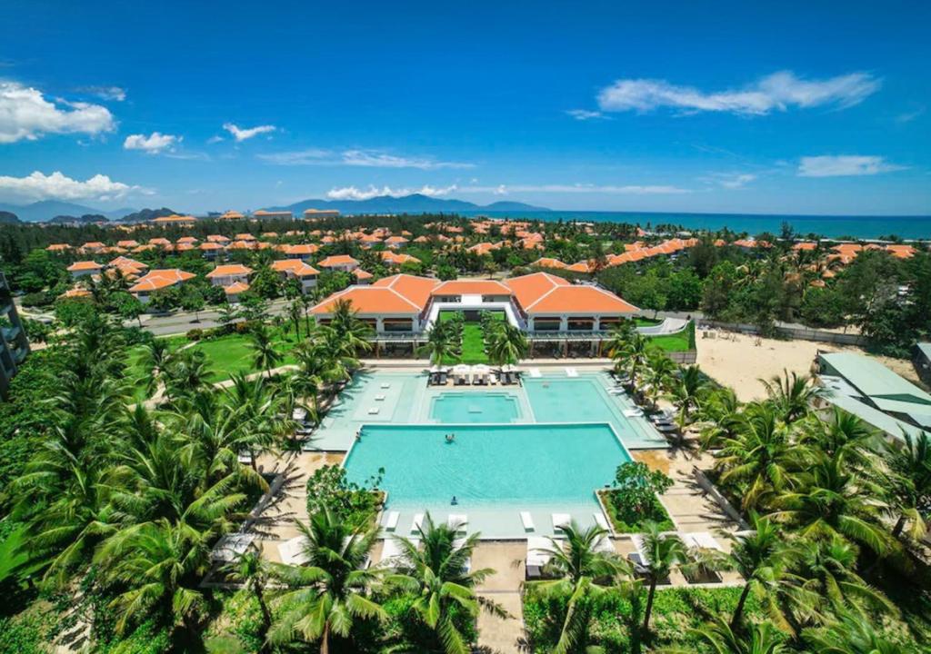 Vacation Home Ocean Villas, biệt thự nổi bật gần Ngũ Hành Sơn và sân golf Montgomerie Links