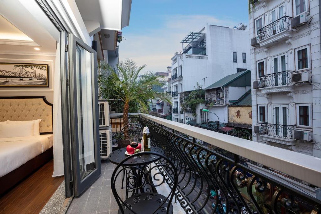 Babylon Premium Hotel & Spa Hà Nội, Khách Sạn Đẹp Nhất, Hòa Mình Vào Nhịp Sống Phố Cổ Trong Không Gian Sang Trọng