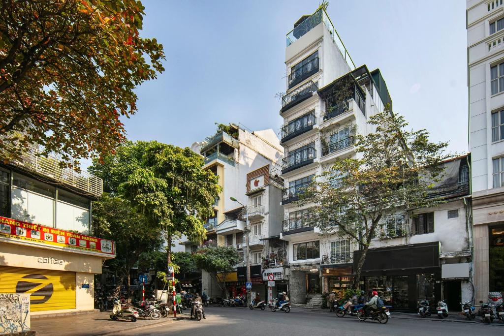 Đặt Phòng San Palace Hotel & Rooftop: Giá Tốt, Hồ Bơi Rooftop Chill Như Thủ Đô Dưới Chân Bạn